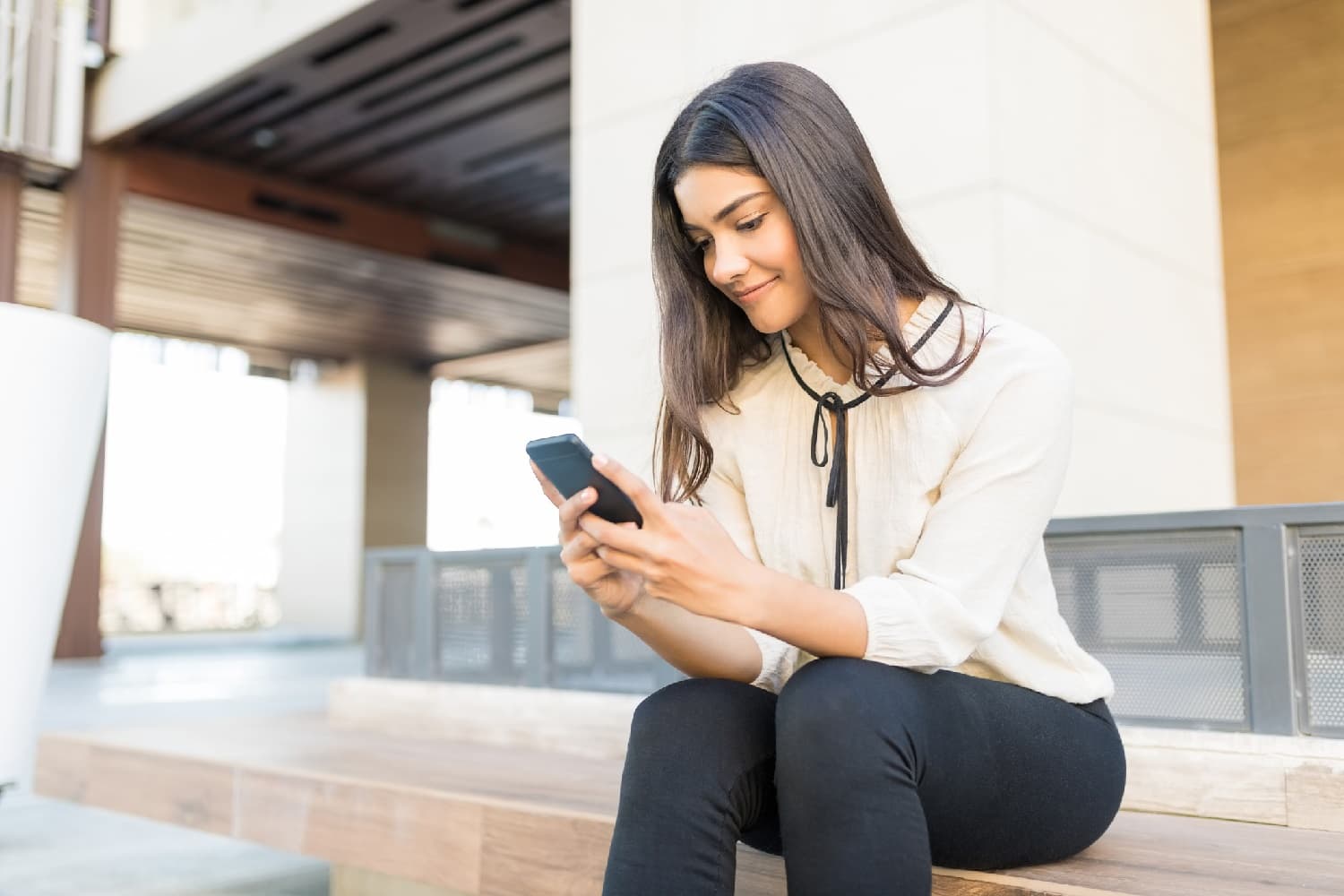 7 Ways to Use Text Messaging for Customer Service - thumbnail