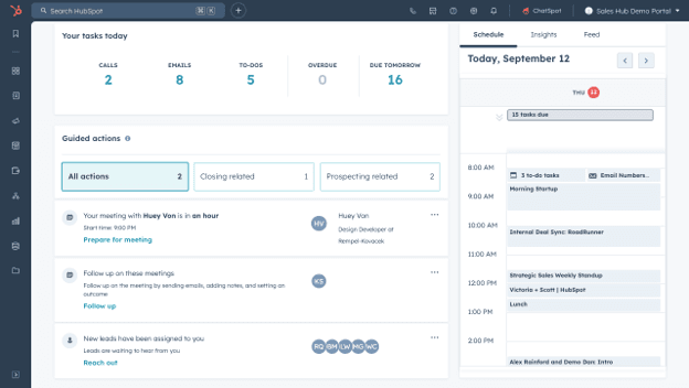 HubSpot dashboard showing guided sales actions, lead follow-ups, meeting reminders and task recommendations.