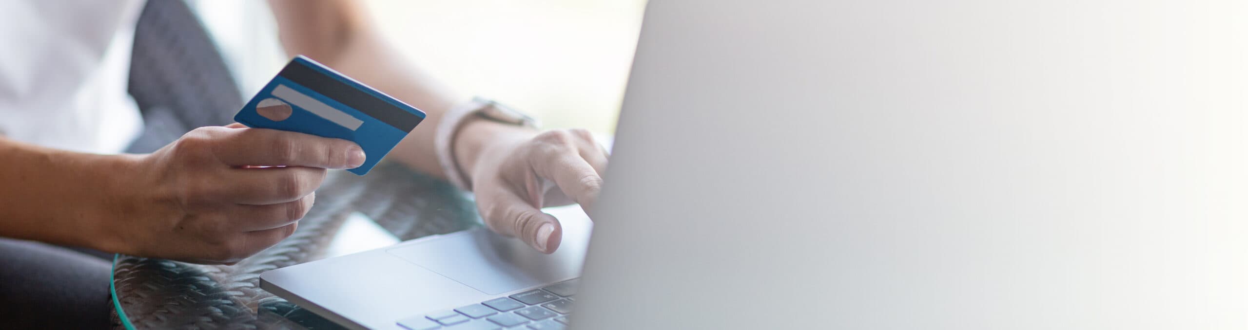 Should You Use a Business Credit or Debit Card? - thumbnail