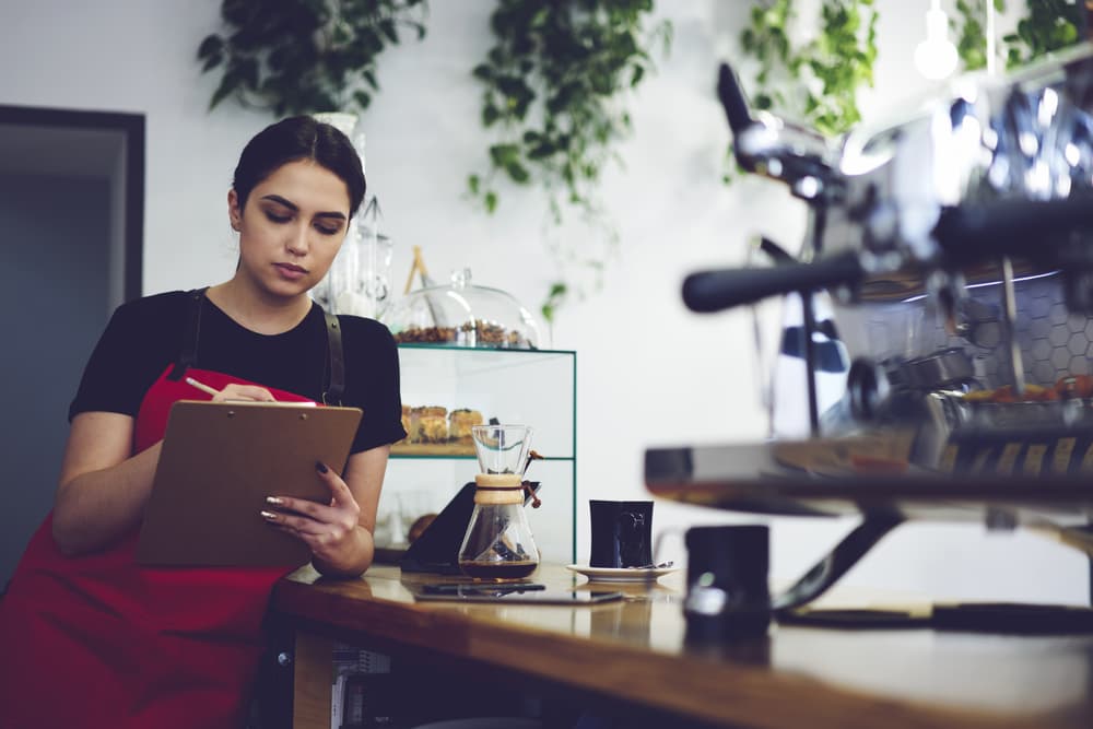 Restaurant Accounting: How It’s Different From Other Industries & Best Practices - thumbnail